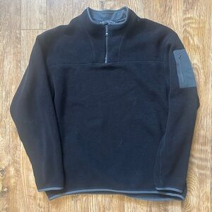 Arc'teryx Men's Black Zip-Up Sweater